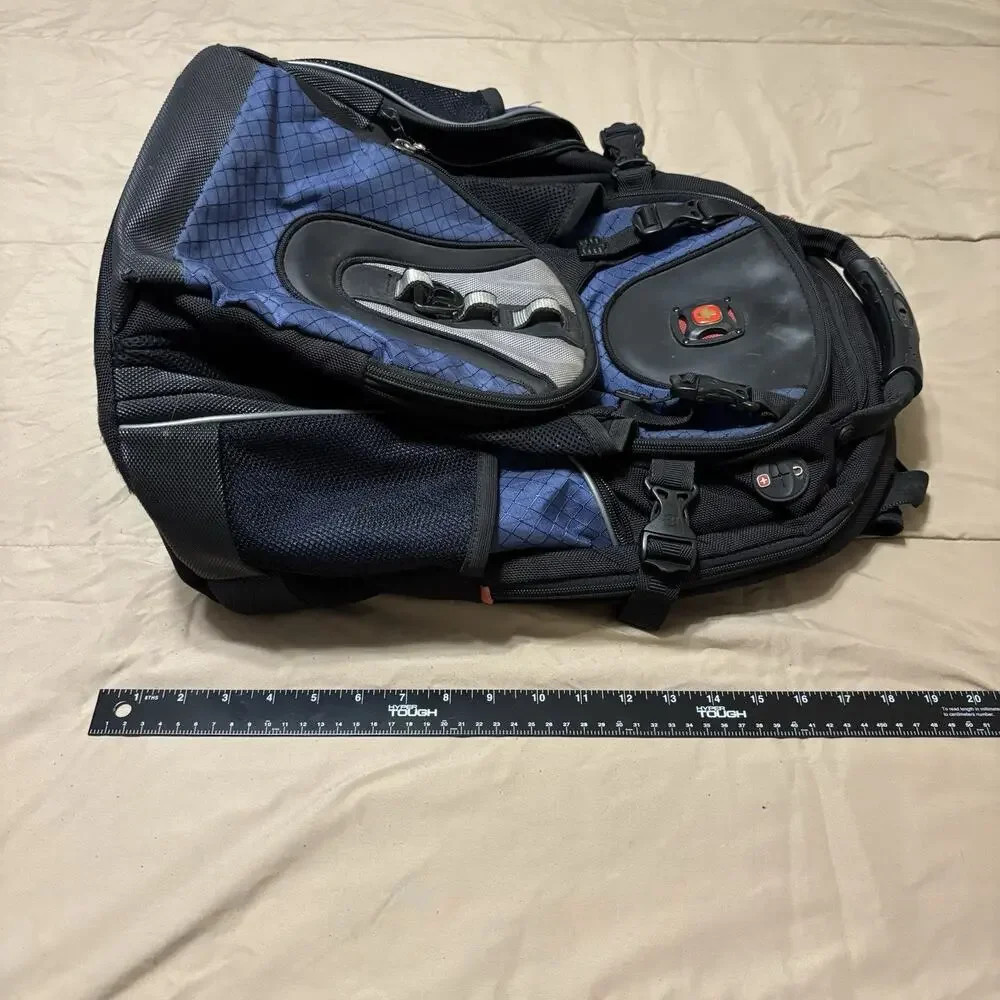 SWISSGEAR by Wenger Large Black/Blue/Gray Backpack Zip, Padded, Fits 15